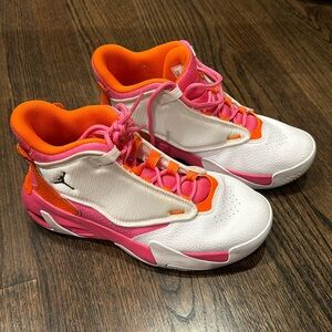 Nike Jordan Max Aura 4 Youth 5Y Pink/Orange